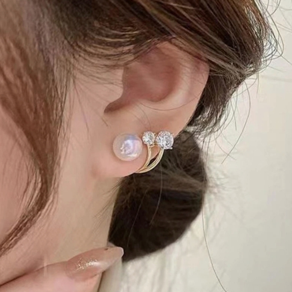 Sparkling Rhinestone Pearl Earrings